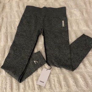 I’m selling gym shark that has been never worn brand new.